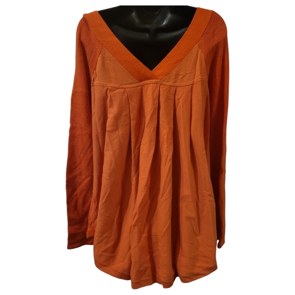 Orange v-neck sweater with pleated back designer Knitted and Knots oversized lg - Picture 4 of 7